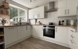 Kitchen- click for photo gallery